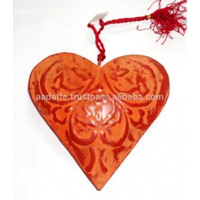 Wholesale metal crafts Christmas decoration gift items metal hanging heart