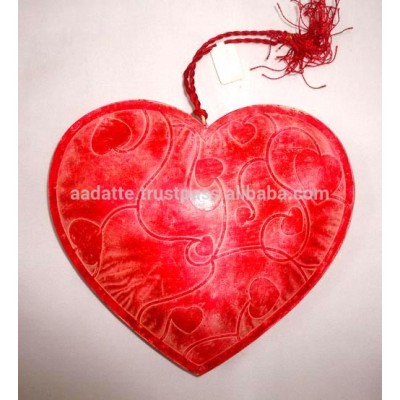 Lower price wholesale Christmas decoration metal hanging heart