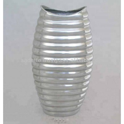 Recycled aluminium hand made mirror finish polished decorative metal vase